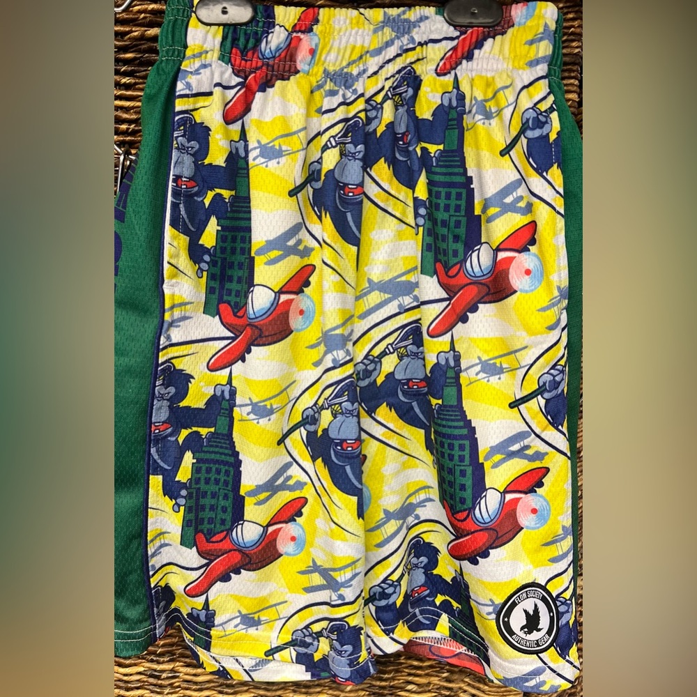 Flow Society-Colorful Cartoon Print Shorts,Gorilla w/Lacrosse‎ Stick,Youth M